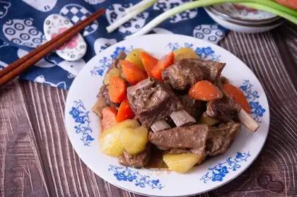 Yellow lamb chops