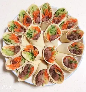 Vegetable beef rolls in spring