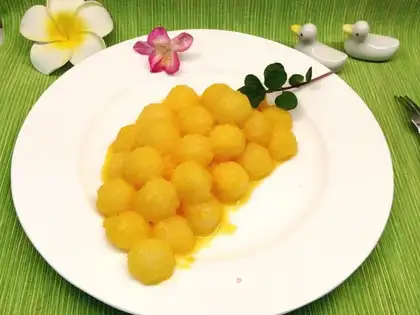 Sydney's golden grapes