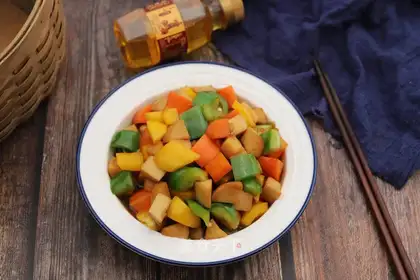 Pepper apricot mushrooms