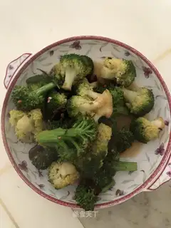 Hot peppers and broccoli