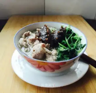 Leafgrass boils skinny sea cucumber