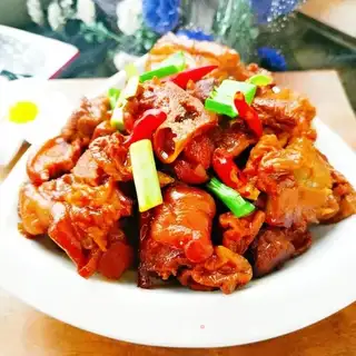 Tofu burn pigs' feet