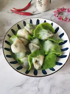 Spinach egg powdered double-coloured dumplings