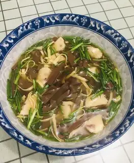 Sour duck bloodball soup