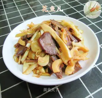 The pig's tongue is so hot