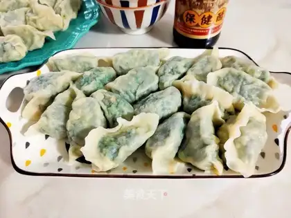 Spinach egg dumplings