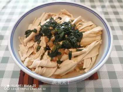 Onion oil