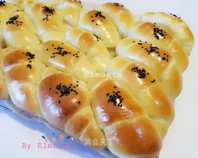Milk rolls