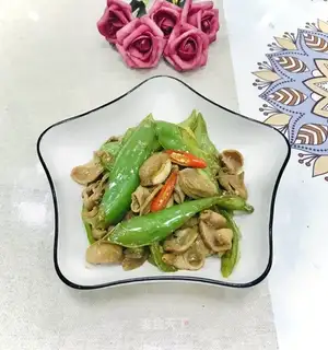 Pyramid fried fish