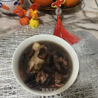 Bean and pig bones