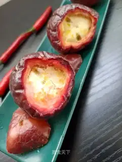Pistachio eggs