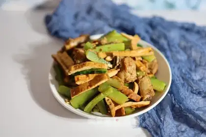cucumber beans, fried ribs