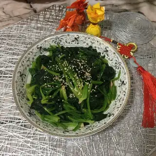 Sesame spinach
