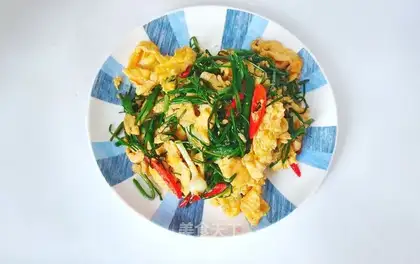Garlic fried eggs