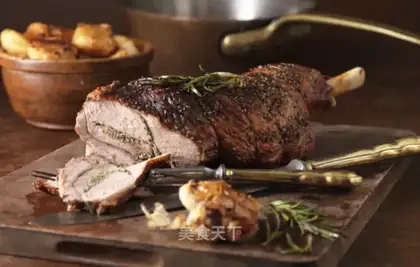 Classic roasted lamb leg