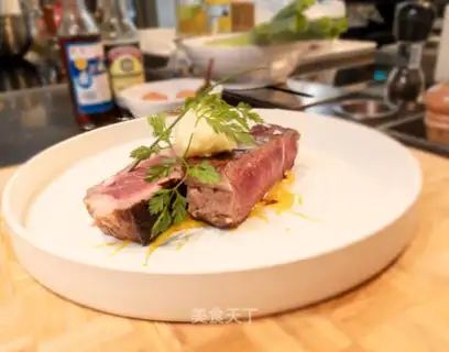 Angus had a steak with a French Bernacie sauce