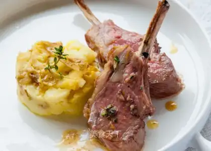 Garlic vanilla roasted New Zealand lamb chops