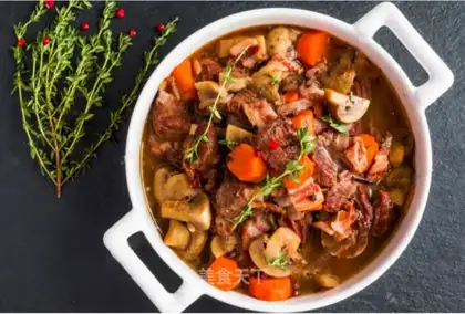 Burgundy beef stew