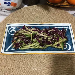 ♪ Sugar and vinegar and vegetables ♪