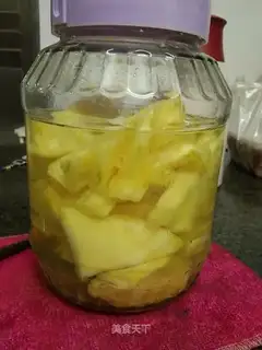 Salted pineapple