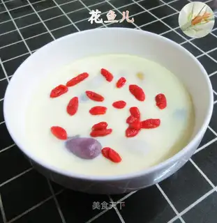 Three-colour cheese and eggs