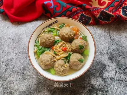 Beefballs boiled noodles