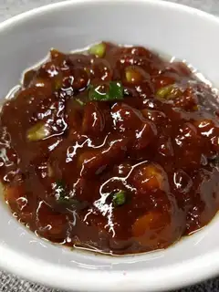 Onion fried bean sauce