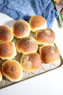 Sesame soy bread