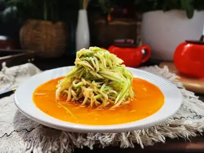 Creamed with red oil and spicy silk