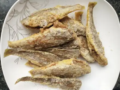 Fry the yellow fish