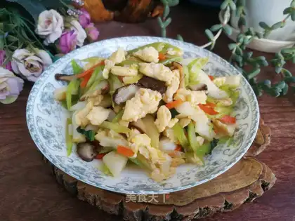 Fries of mushrooms and eggs