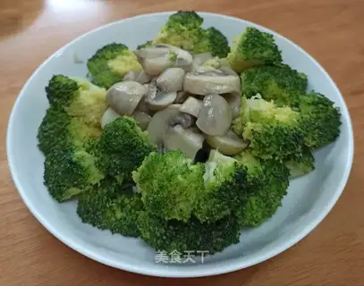 Sphinx with broccoli