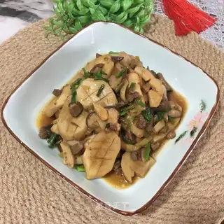 Flaming apricot mushroom