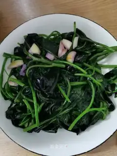 Garlic pickles