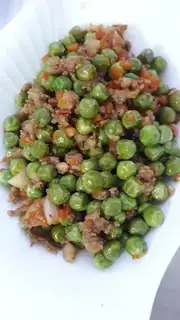 Meat and sweet peas