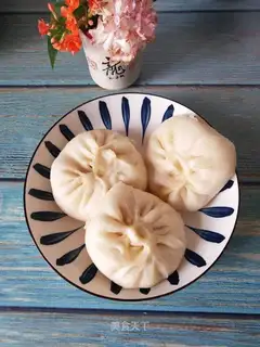 Donkey onion carrot bun