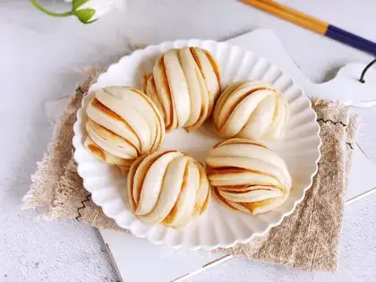 Peanut butter rolls
