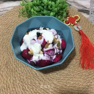 Flamingo nut yogurt bowl