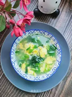 Pineapple egg soup