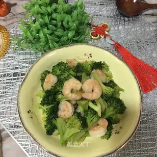 Shrimp fried broccoli