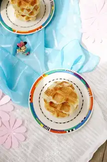 It's an old puffy waffles