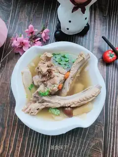 Puffy ribs soup