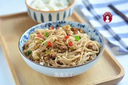 Egg sauce noodles