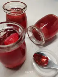 Strawberry jelly