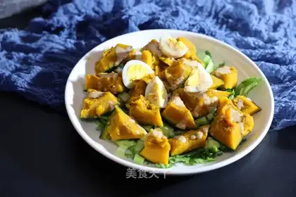 Pumpkin egg curd salad