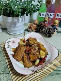 Garlic larvae