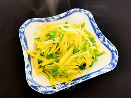 Cream pepper with potatoes