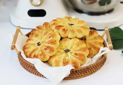 Coconut bread with lips and teeth