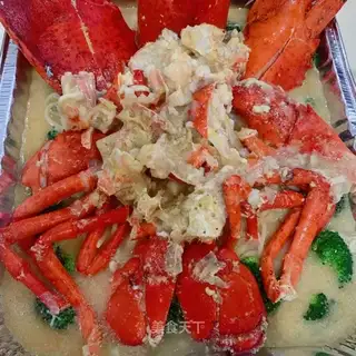 Cheese lobster pasta